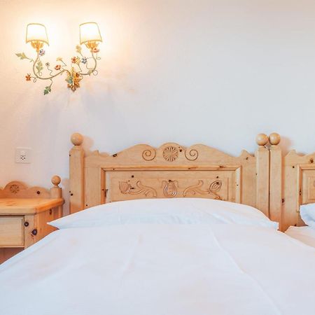 Hotel Corvatsch - Web Check-In Санкт-Моріц Екстер'єр фото