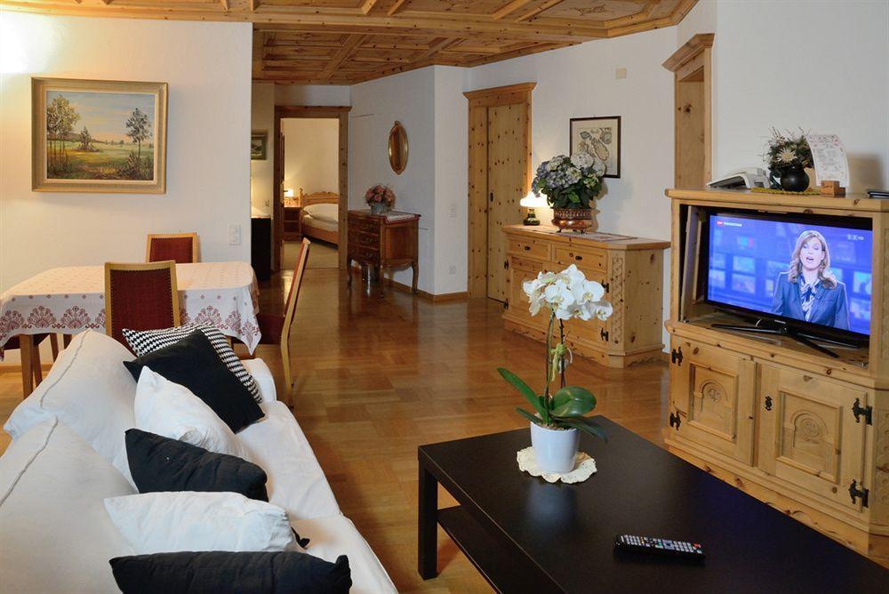 Hotel Corvatsch - Web Check-In Санкт-Моріц Екстер'єр фото